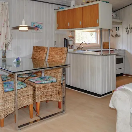 Two Bedroom Holiday In 펜션