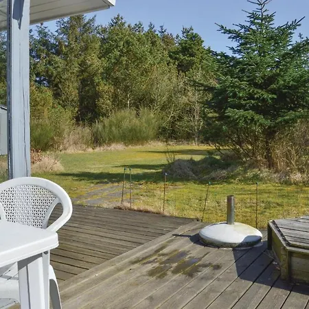Two Bedroom Holiday In *